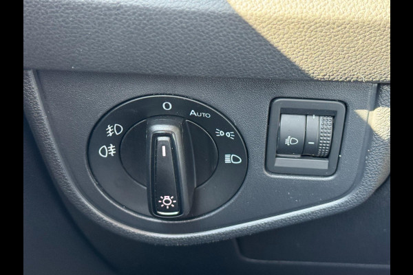 Volkswagen Polo 1.0 TSI Highline - Navigatie I Airco i Sport velgen I PDC I Dealer onderhouden