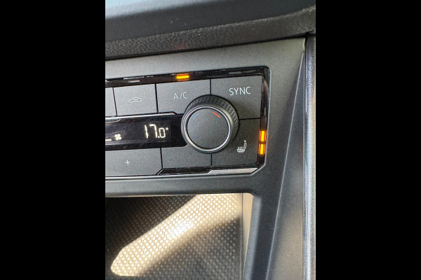 Volkswagen Polo 1.0 TSI Highline - Navigatie I Airco i Sport velgen I PDC I Dealer onderhouden