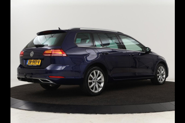 Volkswagen Golf 1.0 TSI Highline | Stoelverwarming | Trekhaak | Massage | Carplay | Adaptive cruise | Active Info Display | Navigatie | Parkeerhulp | Climate control