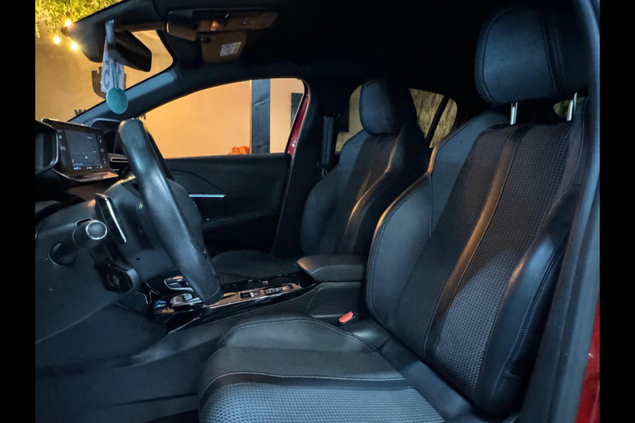 Peugeot 208 1.2 PureTech GT Garantie CarPlay 360 Camera Cruise Sfeer Blindspot Lane LED Clima Navi Rijklaar