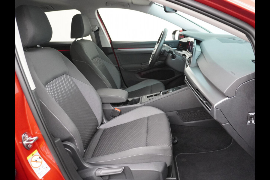 Volkswagen Golf 1.0 eTSI Life PANORAMADAK | ADD. CRUISE | VIRTUAL DASH | NAVIGATIE | RIJKLAARPRIJS incl. 12mnd BOVAG