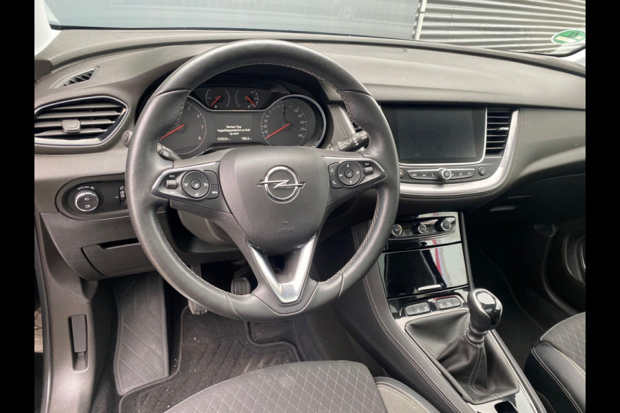 Opel Grandland X BWJ 2019 | 1.2 Turbo 131PK 120 Jaar Edition | CLIMA | NAVI | TREKHAAK | CRUISE | PDC | LICHTMETAAL | PRIVACY GLASS |