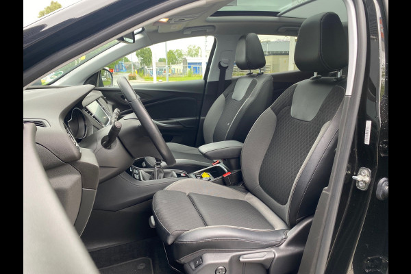 Opel Grandland X BWJ 2019 | 1.2 Turbo 131PK 120 Jaar Edition | CLIMA | NAVI | TREKHAAK | CRUISE | PDC | LICHTMETAAL | PRIVACY GLASS |