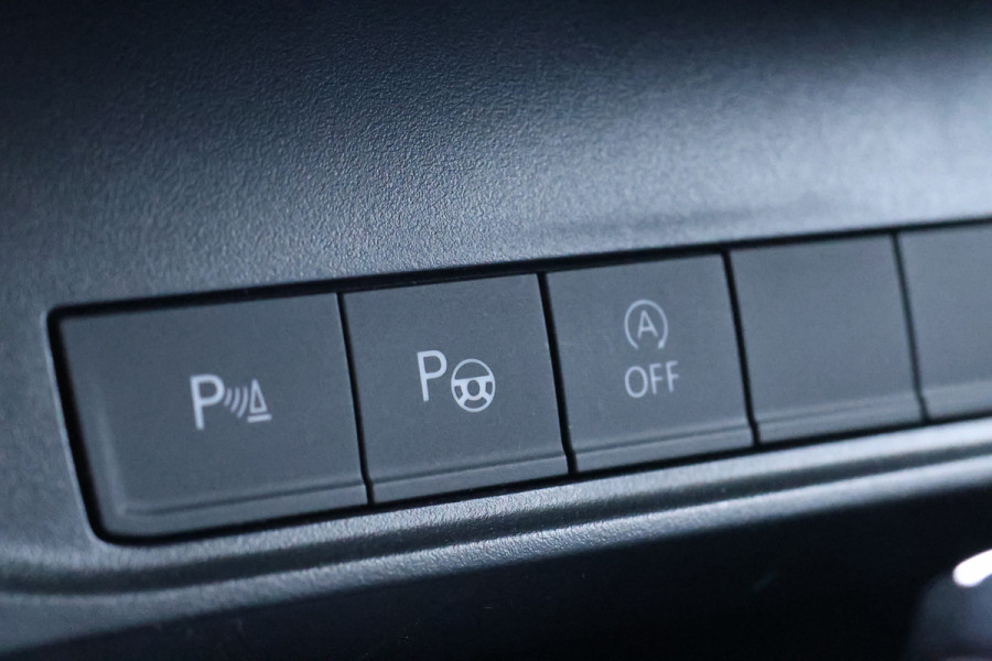 Volkswagen Caddy 2.0 TDI DSG | Bi-Xenon | Navigatie | CarPlay | Climate Control | Stoelverwarming | PDC V+A | Multifunctioneel stuur | Airco | Cruise control | Schroefset | Spoilerkit | Dealer onderhouden | Nieuwe APK | Groot onderhoudsbeurt | BPM Vrij
