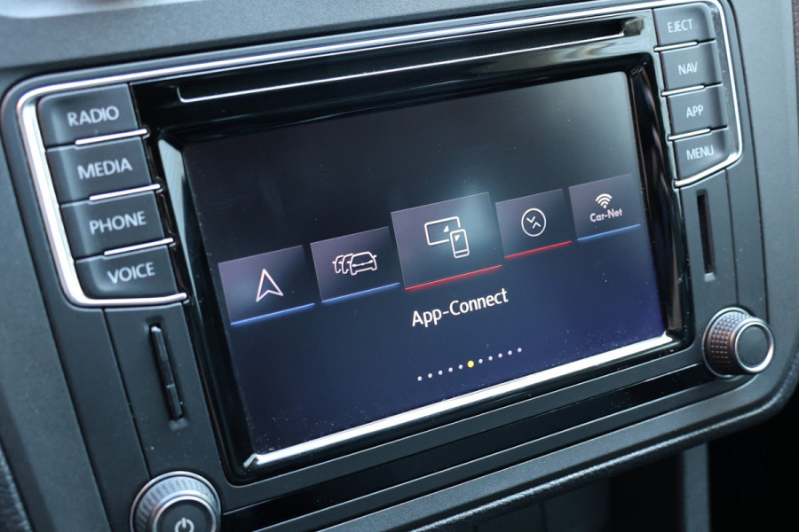 Volkswagen Caddy 2.0 TDI DSG | Bi-Xenon | Navigatie | CarPlay | Climate Control | Stoelverwarming | PDC V+A | Multifunctioneel stuur | Airco | Cruise control | Schroefset | Spoilerkit | Dealer onderhouden | Nieuwe APK | Groot onderhoudsbeurt | BPM Vrij