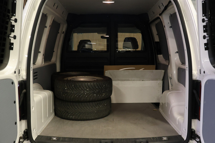 Volkswagen Caddy 2.0 TDI DSG | Bi-Xenon | Navigatie | CarPlay | Climate Control | Stoelverwarming | PDC V+A | Multifunctioneel stuur | Airco | Cruise control | Schroefset | Spoilerkit | Dealer onderhouden | Nieuwe APK | Groot onderhoudsbeurt | BPM Vrij