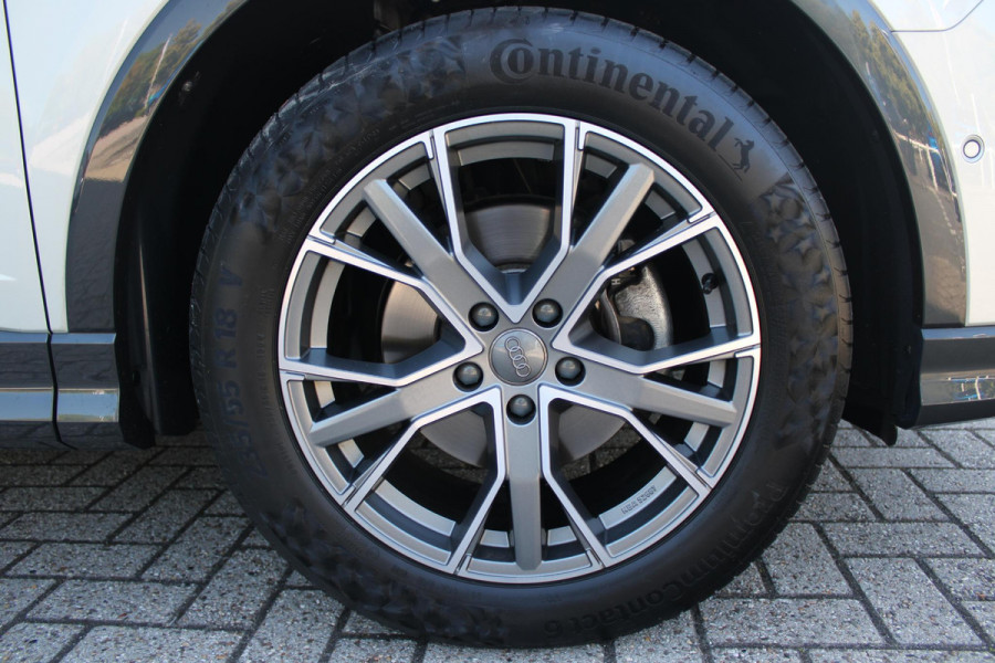 Audi Q3 Sportback 35 TFSI 150PK S-TRONIC 7 S EDITION * NIEUWSTAAT * | S-LINE EXTERIEUR | S-LINE INTERIEUR | AUDI VIRTUAL COCKPIT | PANORAMISCH SCHUIF / KANTELDAK | NAVIGATIE | TWIN LEDEREN BEKLEDING ZWART MET ROTSGRIJS STIKSEL | VOORSTOELEN VERWARMBAAR | ACHTERUITRIJCAMERA | PARKEERSENSOREN VOOR / ACHTER | DODEHOEK DETECTIE |  ALARM SYSTEEM | FULL LED KOPLAMPEN INCLUSIEF LED ACHTERLICHTEN | ZWARTE HEMELBEKLEDING | AUDI SOUND SYSTEM | AMBIENTE VERLICHTING | 18" LICHTMETAAL S-DESIGN | VERLICHTE S-LINE INSTAPLIJSTEN |
