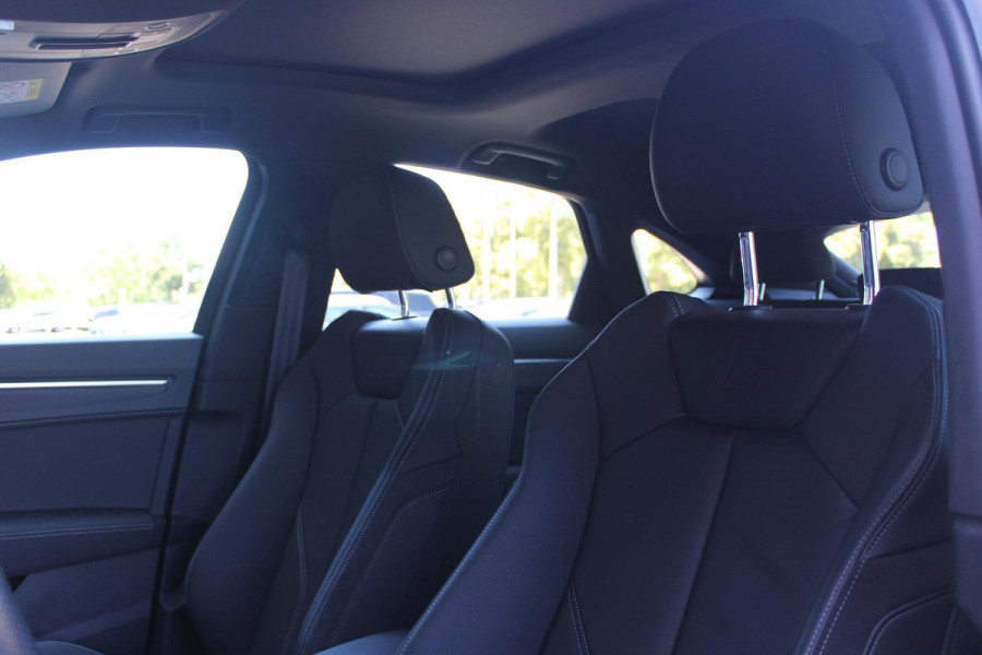 Audi Q3 Sportback 35 TFSI 150PK S-TRONIC 7 S EDITION * NIEUWSTAAT * | S-LINE EXTERIEUR | S-LINE INTERIEUR | AUDI VIRTUAL COCKPIT | PANORAMISCH SCHUIF / KANTELDAK | NAVIGATIE | TWIN LEDEREN BEKLEDING ZWART MET ROTSGRIJS STIKSEL | VOORSTOELEN VERWARMBAAR | ACHTERUITRIJCAMERA | PARKEERSENSOREN VOOR / ACHTER | DODEHOEK DETECTIE |  ALARM SYSTEEM | FULL LED KOPLAMPEN INCLUSIEF LED ACHTERLICHTEN | ZWARTE HEMELBEKLEDING | AUDI SOUND SYSTEM | AMBIENTE VERLICHTING | 18" LICHTMETAAL S-DESIGN | VERLICHTE S-LINE INSTAPLIJSTEN |