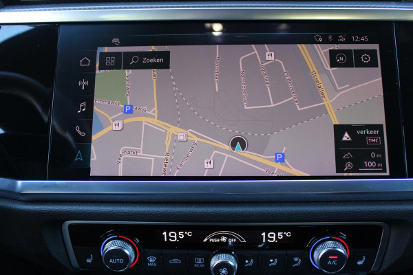 Audi Q3 Sportback 35 TFSI 150PK S-TRONIC 7 S EDITION * NIEUWSTAAT * | S-LINE EXTERIEUR | S-LINE INTERIEUR | AUDI VIRTUAL COCKPIT | PANORAMISCH SCHUIF / KANTELDAK | NAVIGATIE | TWIN LEDEREN BEKLEDING ZWART MET ROTSGRIJS STIKSEL | VOORSTOELEN VERWARMBAAR | ACHTERUITRIJCAMERA | PARKEERSENSOREN VOOR / ACHTER | DODEHOEK DETECTIE |  ALARM SYSTEEM | FULL LED KOPLAMPEN INCLUSIEF LED ACHTERLICHTEN | ZWARTE HEMELBEKLEDING | AUDI SOUND SYSTEM | AMBIENTE VERLICHTING | 18" LICHTMETAAL S-DESIGN | VERLICHTE S-LINE INSTAPLIJSTEN |