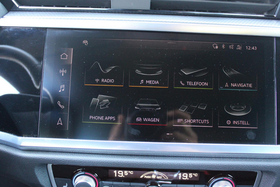 Audi Q3 Sportback 35 TFSI 150PK S-TRONIC 7 S EDITION * NIEUWSTAAT * | S-LINE EXTERIEUR | S-LINE INTERIEUR | AUDI VIRTUAL COCKPIT | PANORAMISCH SCHUIF / KANTELDAK | NAVIGATIE | TWIN LEDEREN BEKLEDING ZWART MET ROTSGRIJS STIKSEL | VOORSTOELEN VERWARMBAAR | ACHTERUITRIJCAMERA | PARKEERSENSOREN VOOR / ACHTER | DODEHOEK DETECTIE |  ALARM SYSTEEM | FULL LED KOPLAMPEN INCLUSIEF LED ACHTERLICHTEN | ZWARTE HEMELBEKLEDING | AUDI SOUND SYSTEM | AMBIENTE VERLICHTING | 18" LICHTMETAAL S-DESIGN | VERLICHTE S-LINE INSTAPLIJSTEN |