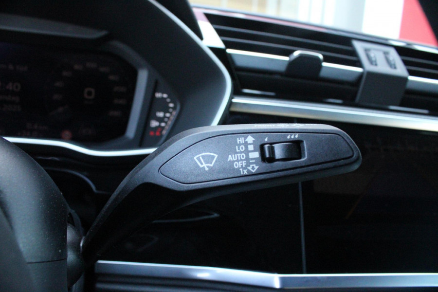 Audi Q3 Sportback 35 TFSI 150PK S-TRONIC 7 S EDITION * NIEUWSTAAT * | S-LINE EXTERIEUR | S-LINE INTERIEUR | AUDI VIRTUAL COCKPIT | PANORAMISCH SCHUIF / KANTELDAK | NAVIGATIE | TWIN LEDEREN BEKLEDING ZWART MET ROTSGRIJS STIKSEL | VOORSTOELEN VERWARMBAAR | ACHTERUITRIJCAMERA | PARKEERSENSOREN VOOR / ACHTER | DODEHOEK DETECTIE |  ALARM SYSTEEM | FULL LED KOPLAMPEN INCLUSIEF LED ACHTERLICHTEN | ZWARTE HEMELBEKLEDING | AUDI SOUND SYSTEM | AMBIENTE VERLICHTING | 18" LICHTMETAAL S-DESIGN | VERLICHTE S-LINE INSTAPLIJSTEN |