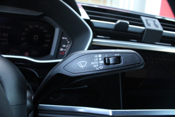 Audi Q3 Sportback 35 TFSI 150PK S-TRONIC 7 S EDITION * NIEUWSTAAT * | S-LINE EXTERIEUR | S-LINE INTERIEUR | AUDI VIRTUAL COCKPIT | PANORAMISCH SCHUIF / KANTELDAK | NAVIGATIE | TWIN LEDEREN BEKLEDING ZWART MET ROTSGRIJS STIKSEL | VOORSTOELEN VERWARMBAAR | ACHTERUITRIJCAMERA | PARKEERSENSOREN VOOR / ACHTER | DODEHOEK DETECTIE |  ALARM SYSTEEM | FULL LED KOPLAMPEN INCLUSIEF LED ACHTERLICHTEN | ZWARTE HEMELBEKLEDING | AUDI SOUND SYSTEM | AMBIENTE VERLICHTING | 18" LICHTMETAAL S-DESIGN | VERLICHTE S-LINE INSTAPLIJSTEN |