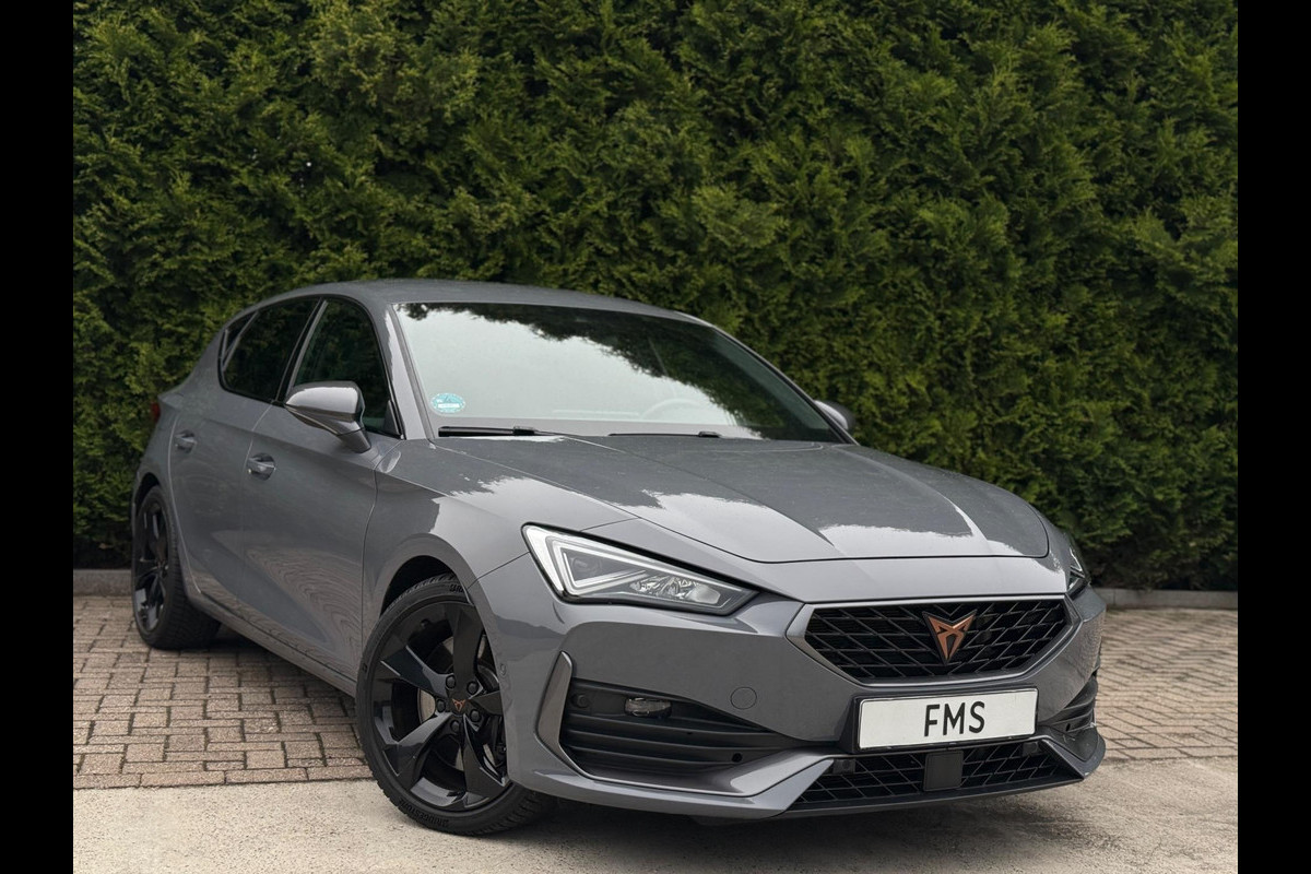 CUPRA Leon 2.0 TSI VZ Edition CarPlay Camera CUPRA Leon 2.0 TSI VZ Edition CarPlay Camera