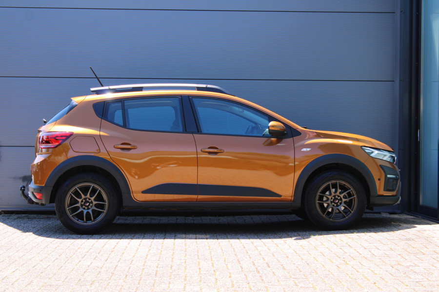 Dacia SANDERO Stepway 1.0 TCe 90 Essential | Trekhaak | Camera | Airco | BLIS | Cruise control | Origin NL