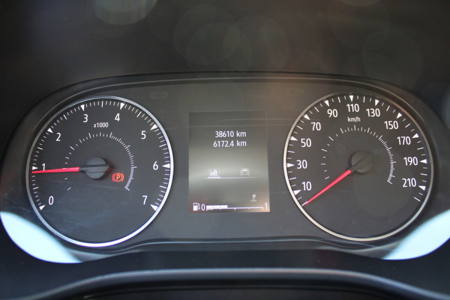 Dacia SANDERO Stepway 1.0 TCe 90 Essential | Trekhaak | Camera | Airco | BLIS | Cruise control | Origin NL