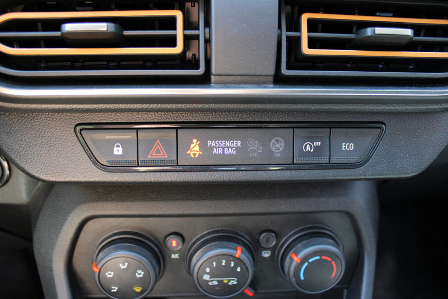 Dacia SANDERO Stepway 1.0 TCe 90 Essential | Trekhaak | Camera | Airco | BLIS | Cruise control | Origin NL