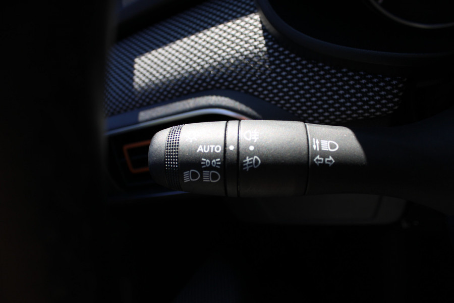 Dacia SANDERO Stepway 1.0 TCe 90 Essential | Trekhaak | Camera | Airco | BLIS | Cruise control | Origin NL