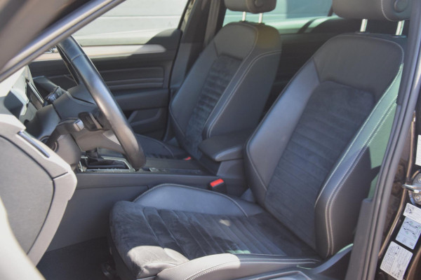 Volkswagen Passat Variant 1.6 TDI Elegance Business R PANORAMADAK/360 CAMERA/SPORTSTOELEN
