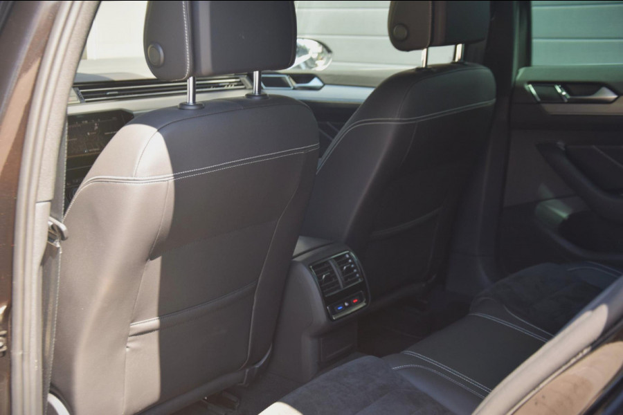 Volkswagen Passat Variant 1.6 TDI Elegance Business R PANORAMADAK/360 CAMERA/SPORTSTOELEN