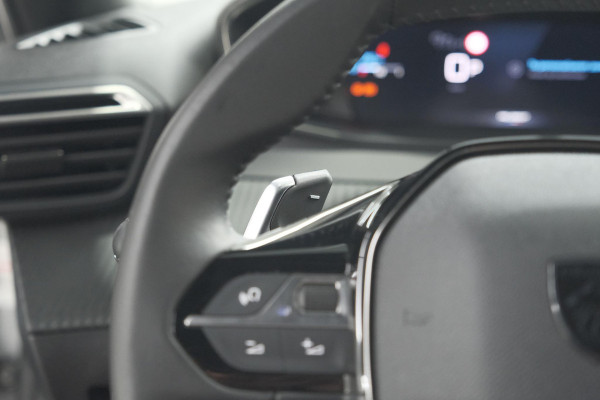 Peugeot 2008 PureTech 130 EAT8 Allure | 360 Camera | Adaptieve Cruise Control | Navigatie