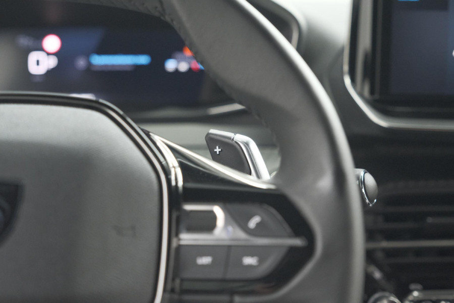 Peugeot 2008 PureTech 130 EAT8 Allure | 360 Camera | Adaptieve Cruise Control | Navigatie