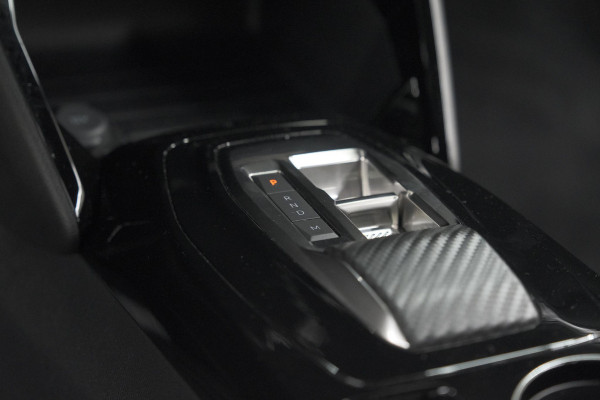 Peugeot 2008 PureTech 130 EAT8 Allure | 360 Camera | Adaptieve Cruise Control | Navigatie