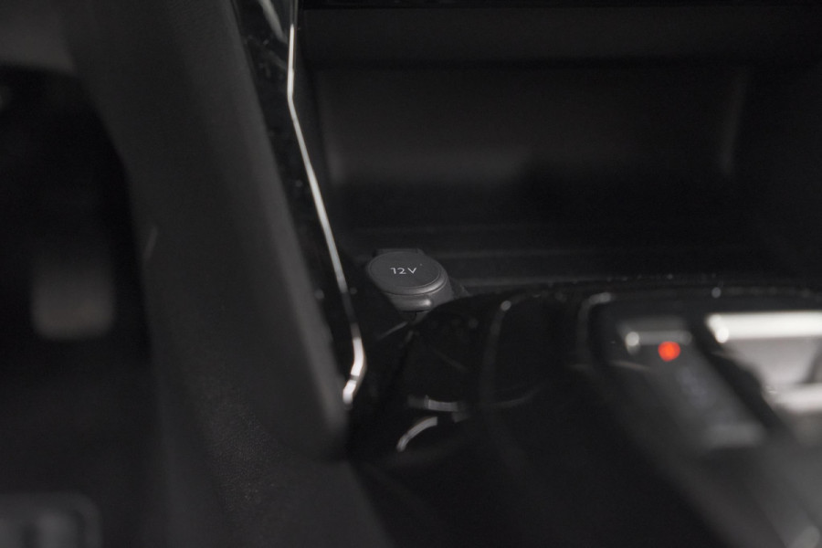 Peugeot 2008 PureTech 130 EAT8 Allure | 360 Camera | Adaptieve Cruise Control | Navigatie
