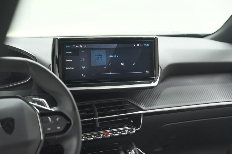 Peugeot 2008 PureTech 130 EAT8 Allure | 360 Camera | Adaptieve Cruise Control | Navigatie