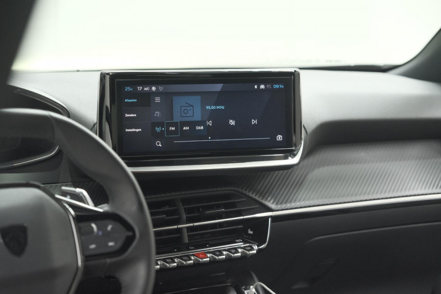 Peugeot 2008 PureTech 130 EAT8 Allure | 360 Camera | Adaptieve Cruise Control | Navigatie