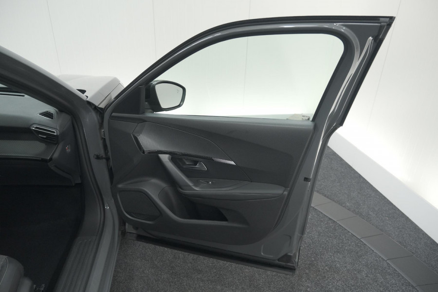 Peugeot 2008 PureTech 130 EAT8 Allure | 360 Camera | Adaptieve Cruise Control | Navigatie
