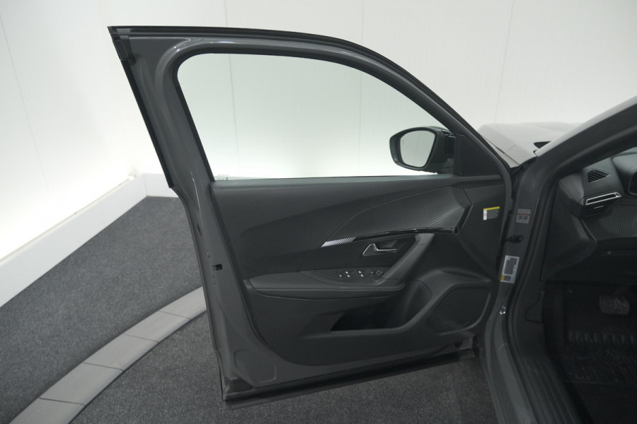 Peugeot 2008 PureTech 130 EAT8 Allure | 360 Camera | Adaptieve Cruise Control | Navigatie