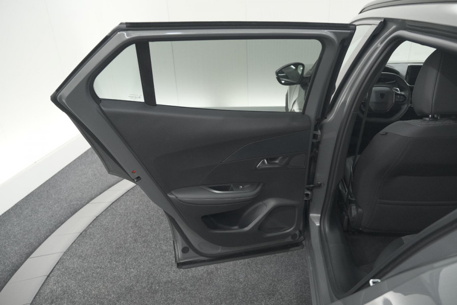 Peugeot 2008 PureTech 130 EAT8 Allure | 360 Camera | Adaptieve Cruise Control | Navigatie