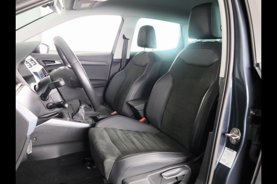 Seat Arona 1.0 TSI Style Business Intense Plus 95 pk | Navigatie | Parkeersensoren | Achteruitrijcamera | Adaptieve cruise control | Stoelverwarming |