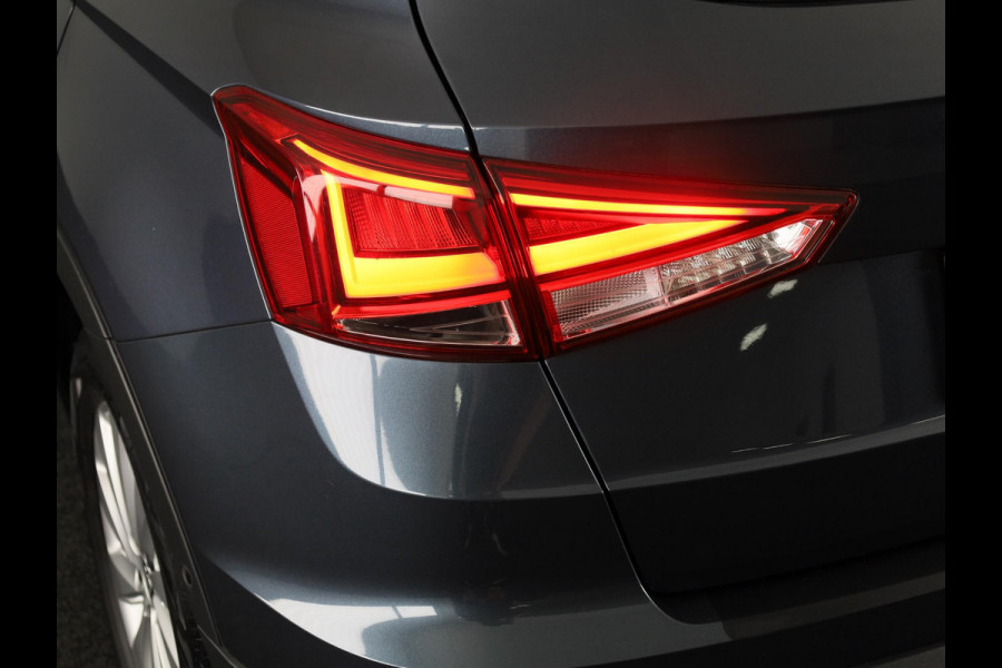 Seat Arona 1.0 TSI Style Business Intense Plus 95 pk | Navigatie | Parkeersensoren | Achteruitrijcamera | Adaptieve cruise control | Stoelverwarming |