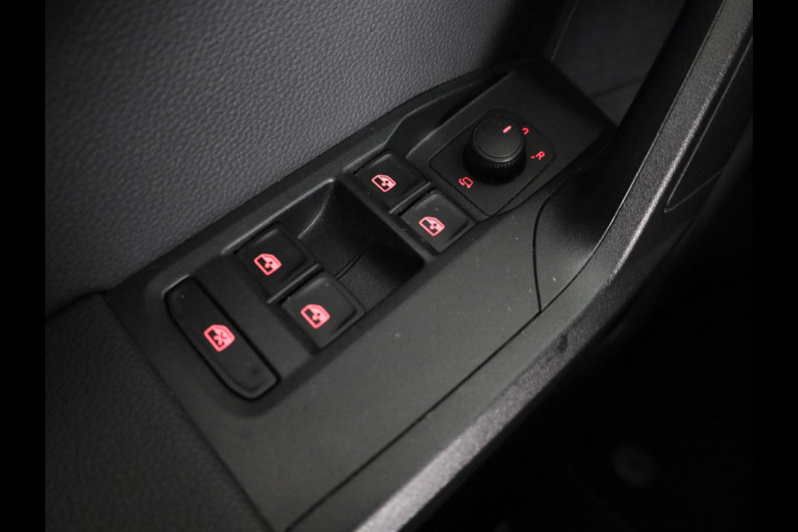 Seat Arona 1.0 TSI Style Business Intense Plus 95 pk | Navigatie | Parkeersensoren | Achteruitrijcamera | Adaptieve cruise control | Stoelverwarming |