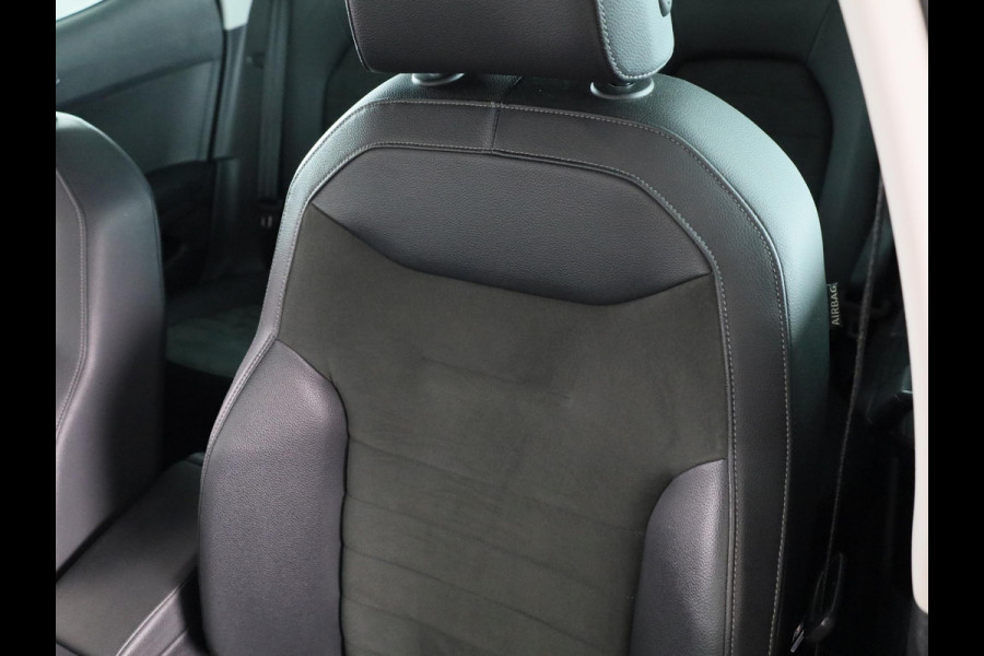 Seat Arona 1.0 TSI Style Business Intense Plus 95 pk | Navigatie | Parkeersensoren | Achteruitrijcamera | Adaptieve cruise control | Stoelverwarming |