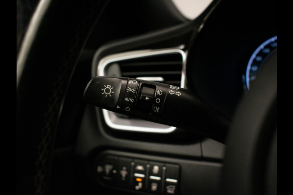 Kia ProCeed 1.4 T-GDI GT-PlusLine (PANORAMADAK,APPLE CARPLAY,XENON,STOELVERWARMING,SPORTSTOELEN,CAMERA,DODEHOEK,PDC,NETTESTAAT)