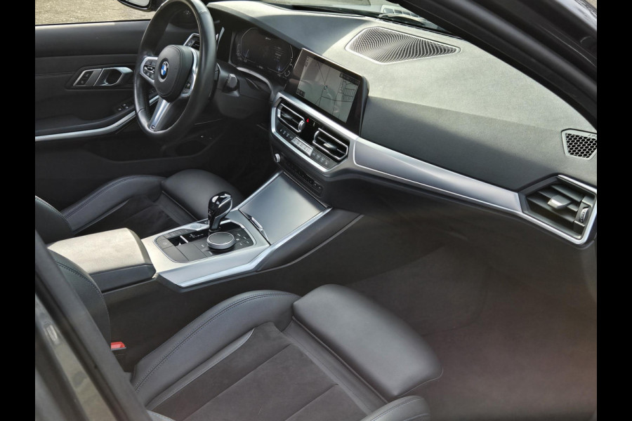 BMW 3 Serie Touring 330e xDrive M SPORT | PANORAMA | LASER | DRIVING ASS. PROF | HARMAN KARDON |