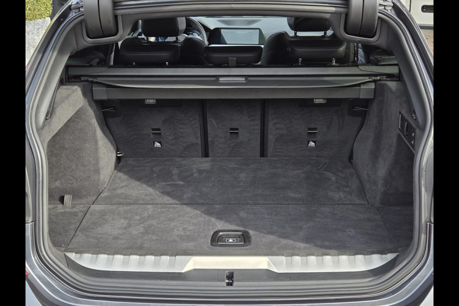 BMW 3 Serie Touring 330e xDrive M SPORT | PANORAMA | LASER | DRIVING ASS. PROF | HARMAN KARDON |