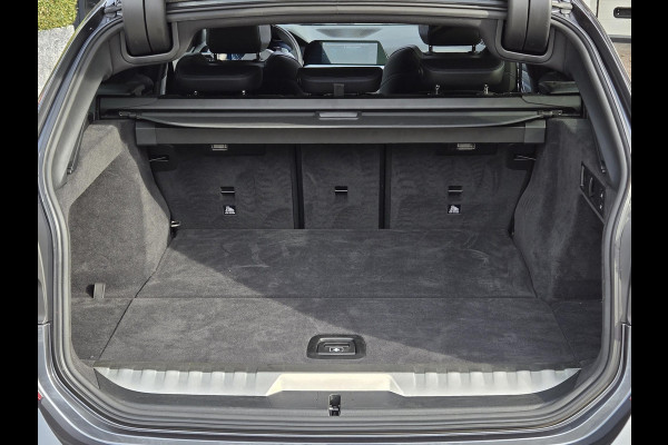BMW 3 Serie Touring 330e xDrive M SPORT | PANORAMA | LASER | DRIVING ASS. PROF | HARMAN KARDON |