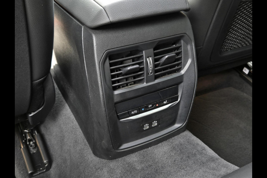 BMW 3 Serie Touring 330e xDrive M SPORT | PANORAMA | LASER | DRIVING ASS. PROF | HARMAN KARDON |