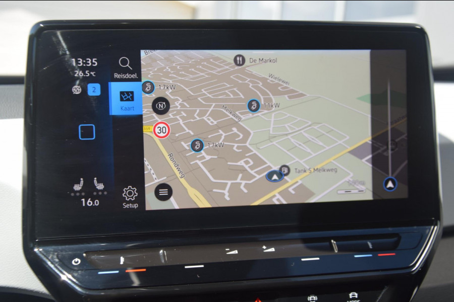 Volkswagen ID.3 Pure 45 kWh SCHAALSTOELEN/IQ LED KOPLAMPEN/CAMERA/KEYLESS