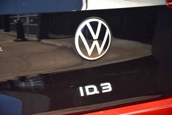 Volkswagen ID.3 Pure 45 kWh SCHAALSTOELEN/IQ LED KOPLAMPEN/CAMERA/KEYLESS