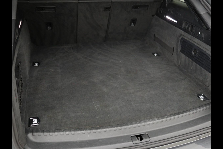 Audi A6 55 TFSIe S Line | 367pk | Trekhaak | Stoel & stuurverwarming | Adaptive cruise | Camera | Matrix LED | Carplay | Sportstoelen | Half leder | Navigatie