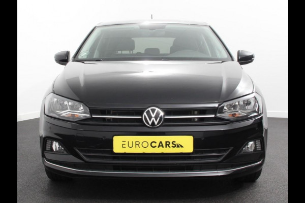 Volkswagen Polo 1.0 TSI 110pk Highline Navigatie Apple Carplay/Android Auto Parkeersensoren Stoelverwarming Ledverlichting Getinte ramen Climate Control