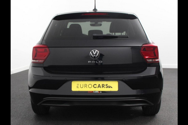 Volkswagen Polo 1.0 TSI 110pk Highline Navigatie Apple Carplay/Android Auto Parkeersensoren Stoelverwarming Ledverlichting Getinte ramen Climate Control
