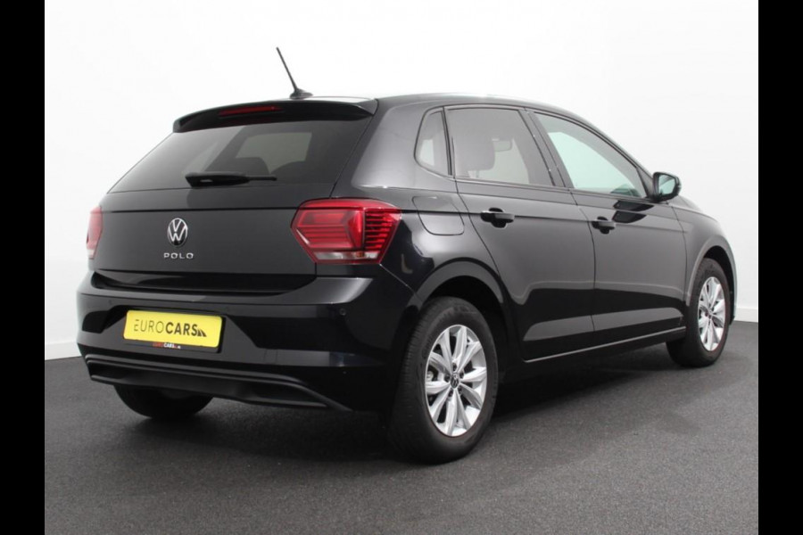 Volkswagen Polo 1.0 TSI 110pk Highline Navigatie Apple Carplay/Android Auto Parkeersensoren Stoelverwarming Ledverlichting Getinte ramen Climate Control