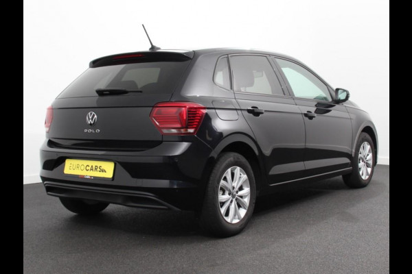 Volkswagen Polo 1.0 TSI 110pk Highline Navigatie Apple Carplay/Android Auto Parkeersensoren Stoelverwarming Ledverlichting Getinte ramen Climate Control