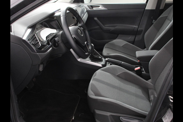 Volkswagen Polo 1.0 TSI 110pk Highline Navigatie Apple Carplay/Android Auto Parkeersensoren Stoelverwarming Ledverlichting Getinte ramen Climate Control