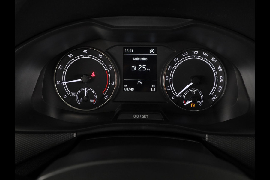 Škoda Kamiq 1.0 TSI Ambition 110 pk | Navigatie via App | Parkeersensoren achter | Cruise control | LED koplampen | Apple Carplay/Android Auto |